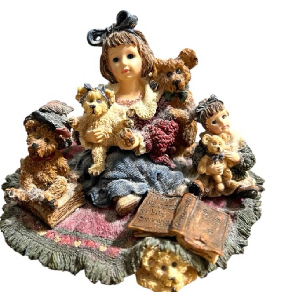 Yesterday’s Child collection Charming Figurine with Teddy Bears